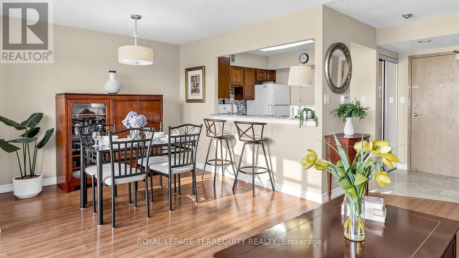 833 - 22 Southport Street, Toronto, Ontario  M6S 4Y9 - Photo 11 - W12862636