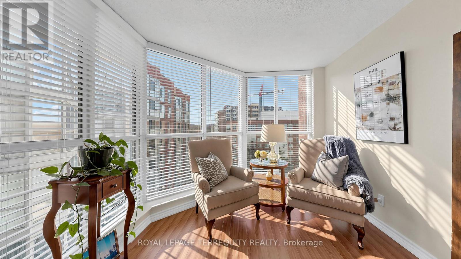 833 - 22 Southport Street, Toronto, Ontario  M6S 4Y9 - Photo 17 - W12862636