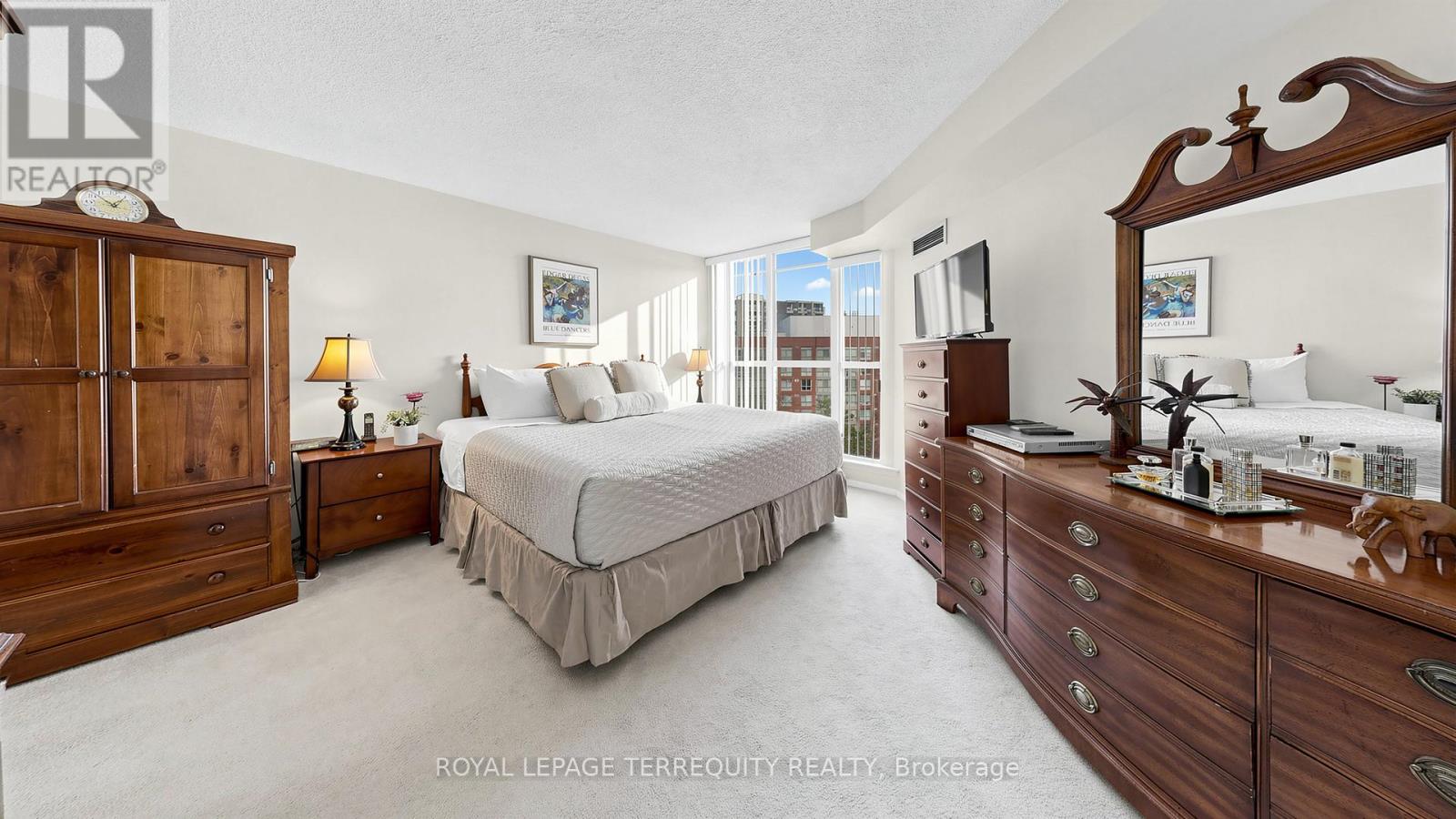 833 - 22 Southport Street, Toronto, Ontario  M6S 4Y9 - Photo 21 - W12862636