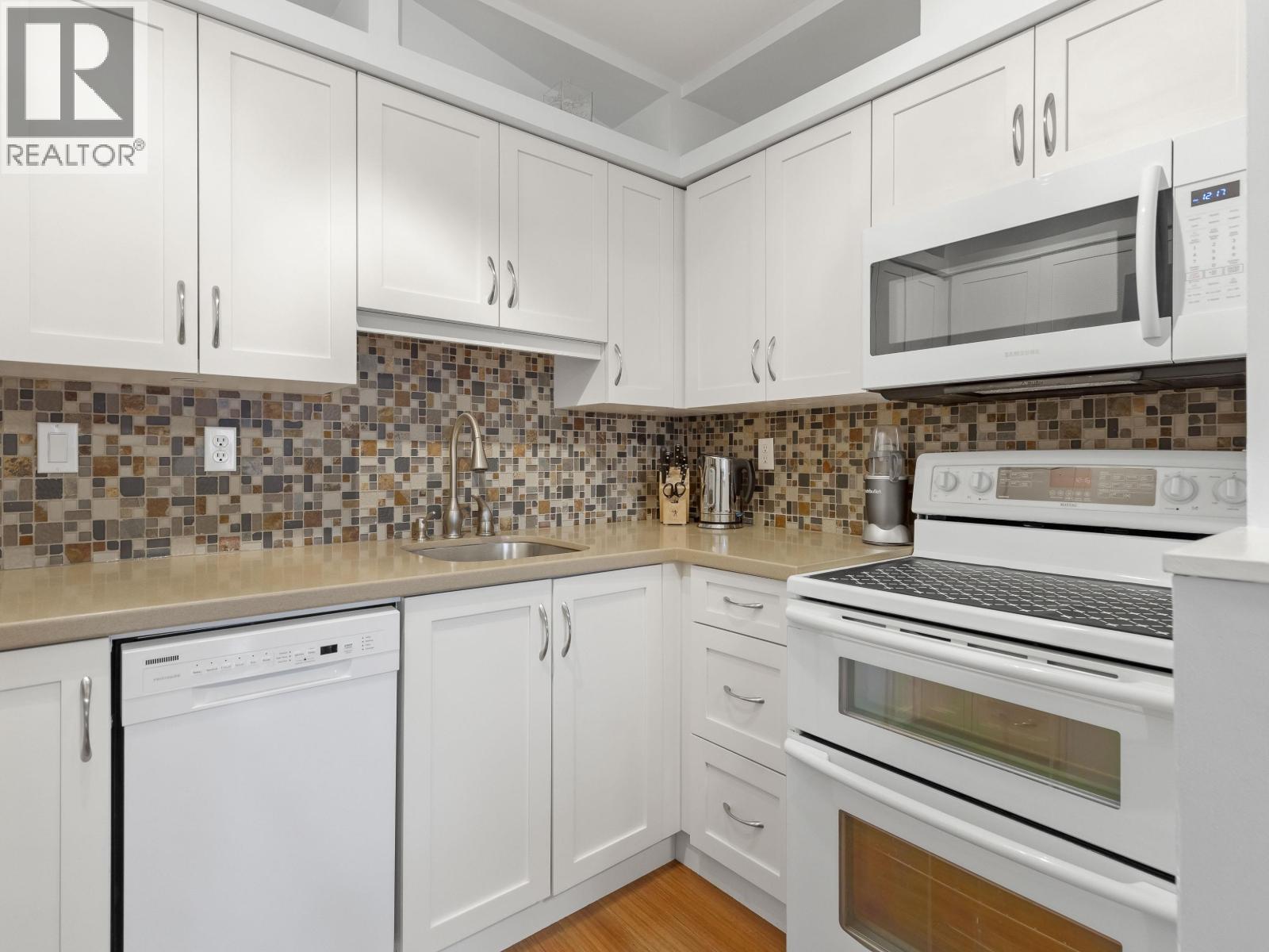 302 1476 W 10th Avenue, Vancouver, British Columbia  V6H 1J9 - Photo 10 - R3097488