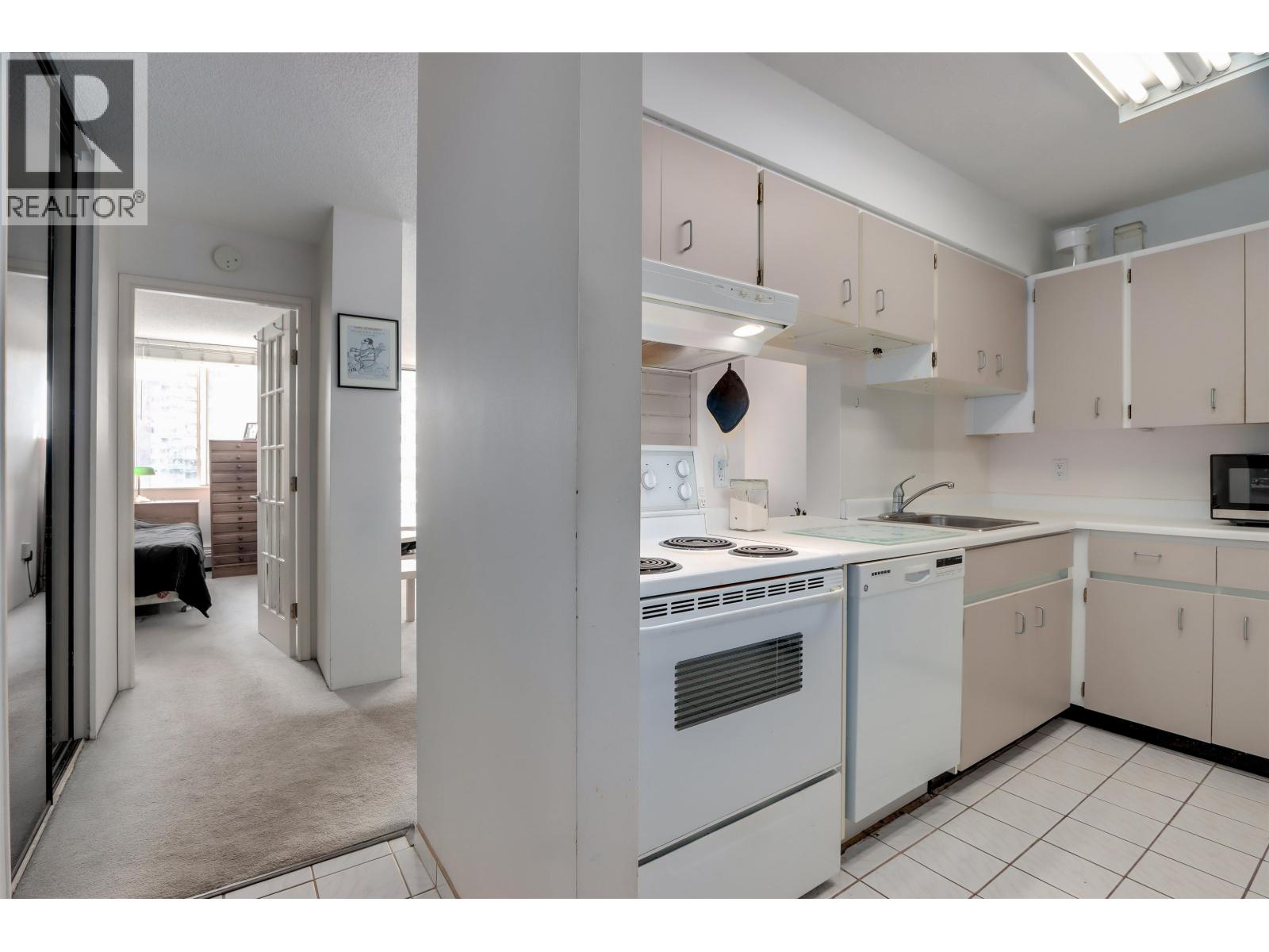 510 2008 Fullerton Avenue, North Vancouver, British Columbia  V7P 3G7 - Photo 3 - R3097519