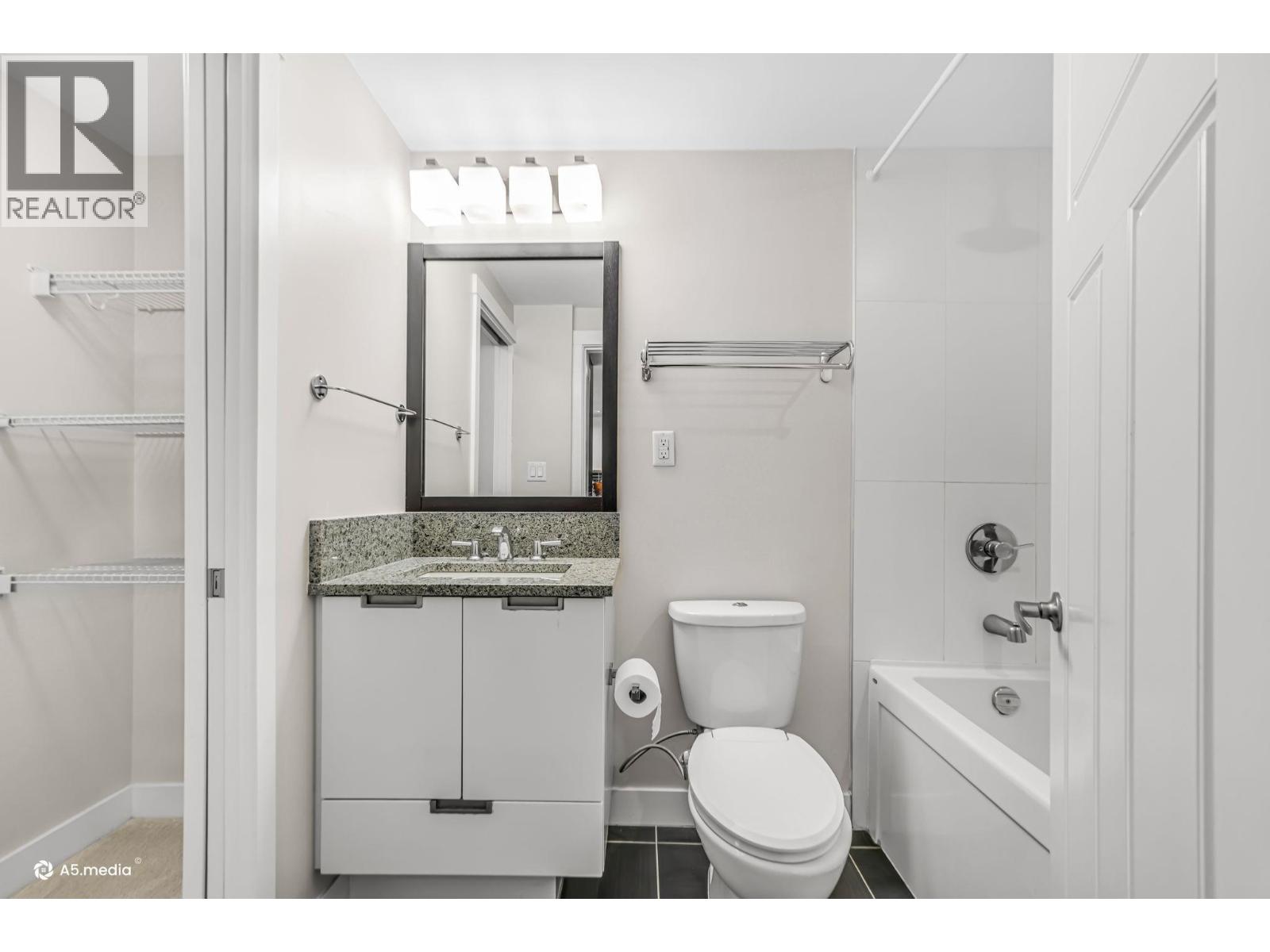 706 2968 Glen Drive, Coquitlam, British Columbia  V3B 0C4 - Photo 16 - R3097523