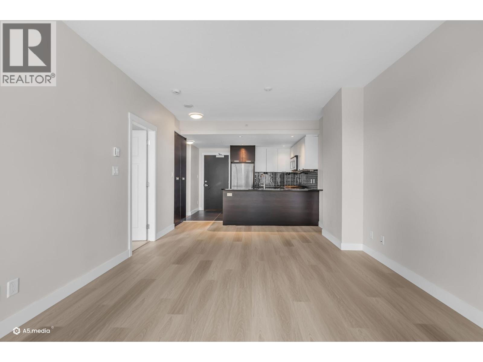 706 2968 Glen Drive, Coquitlam, British Columbia  V3B 0C4 - Photo 5 - R3097523