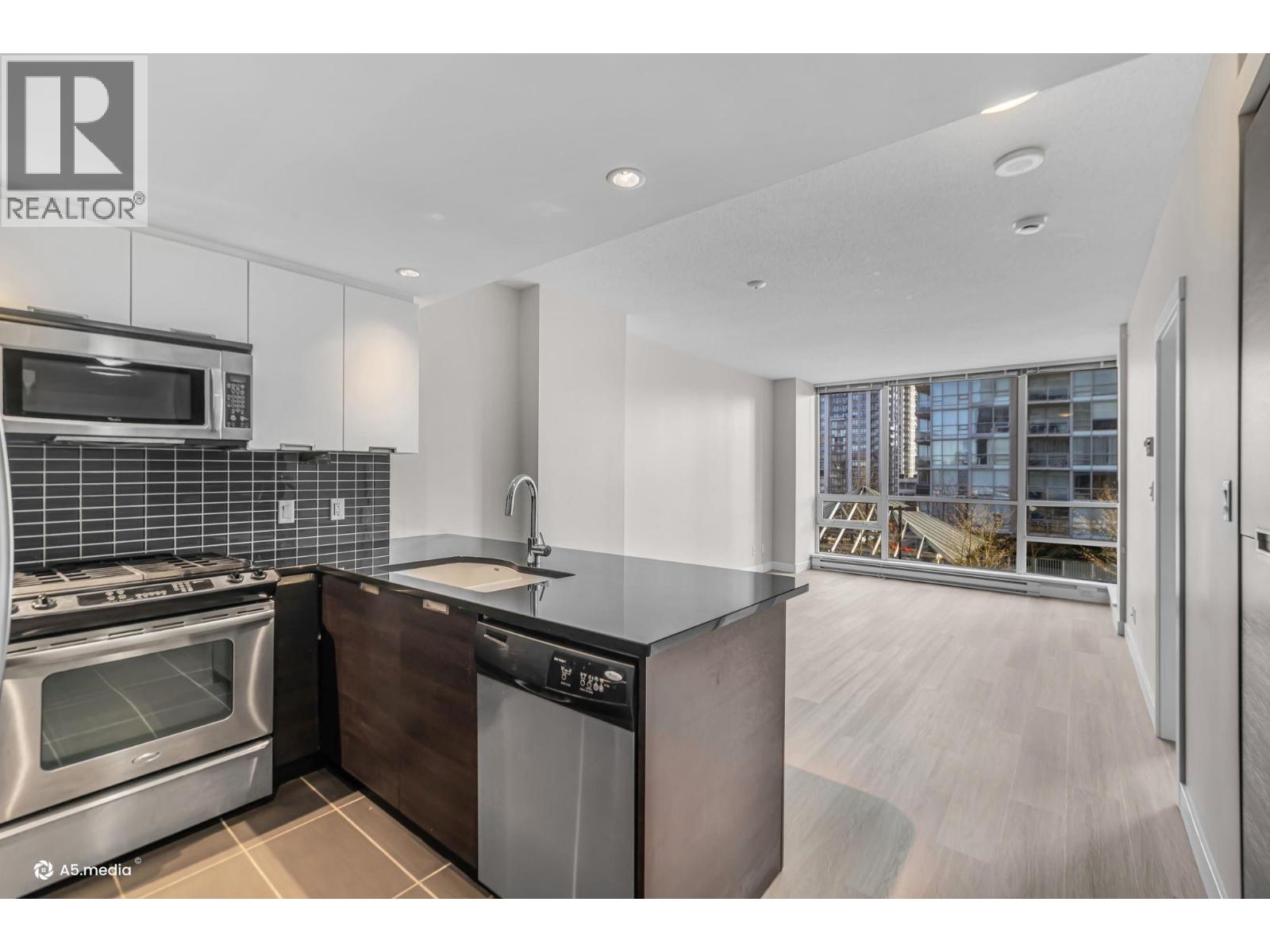 706 2968 Glen Drive, Coquitlam, British Columbia  V3B 0C4 - Photo 8 - R3097523