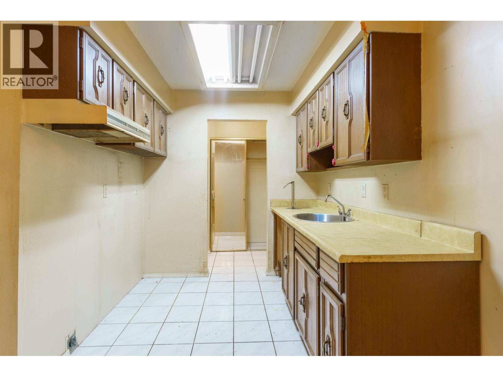 305 466 E Eighth Avenue, New Westminster, British Columbia  V3L 4L2 - Photo 6 - R3097526