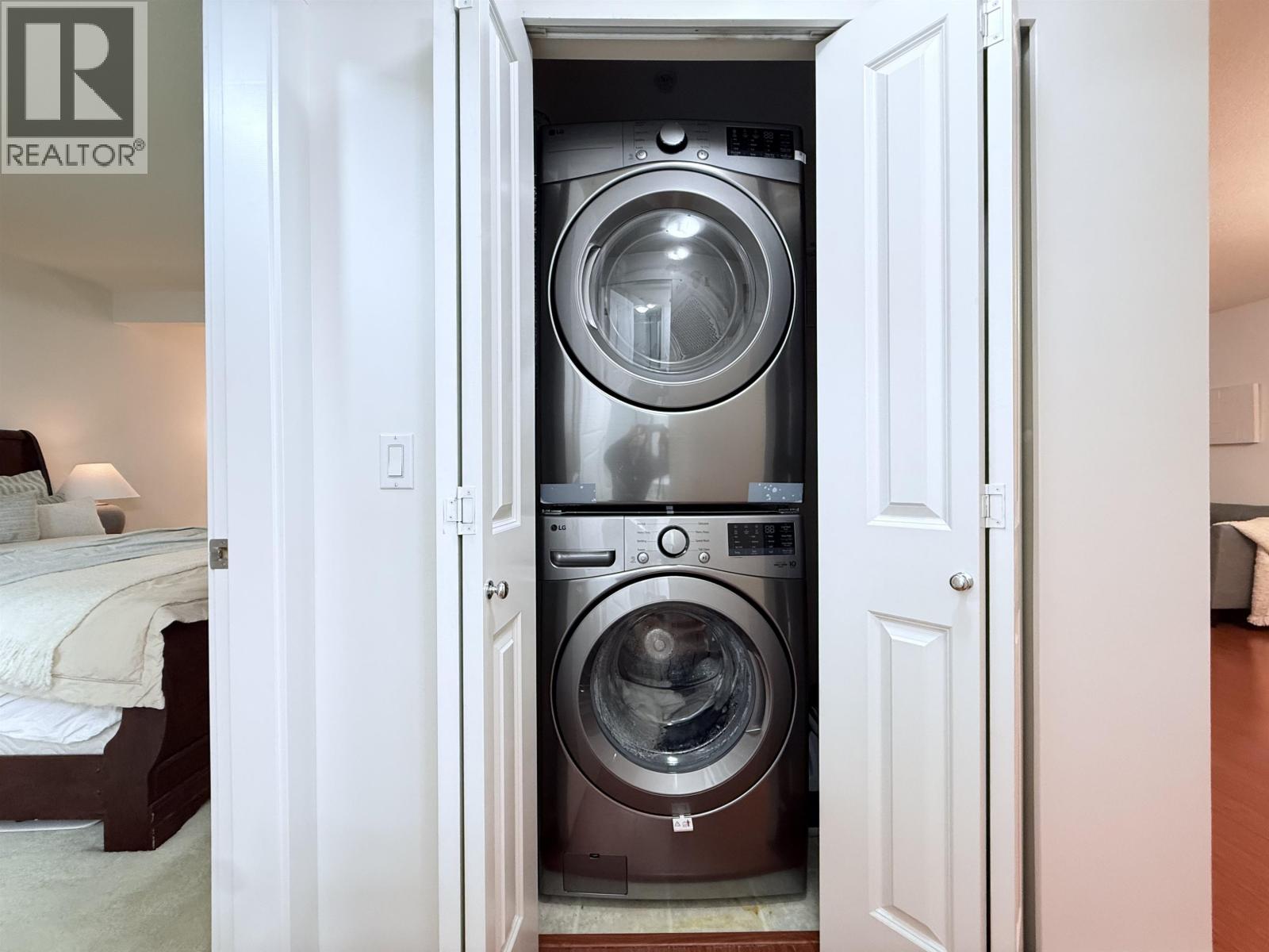 303 9098 Halston Court, Burnaby, British Columbia  V3N 0A6 - Photo 11 - R3097533