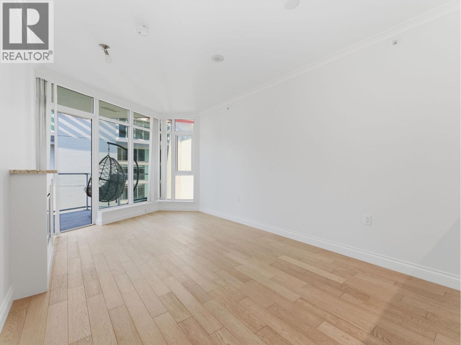 706 199 Victory Ship Way, North Vancouver, British Columbia  V7L 0B2 - Photo 5 - R3097546