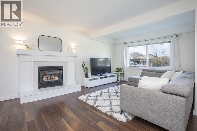 300 Douglas Crescent, Richmond, British Columbia  V7B 1E5 - Photo 3 - R3097514