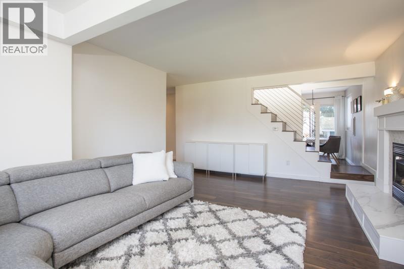 300 Douglas Crescent, Richmond, British Columbia  V7B 1E5 - Photo 5 - R3097514