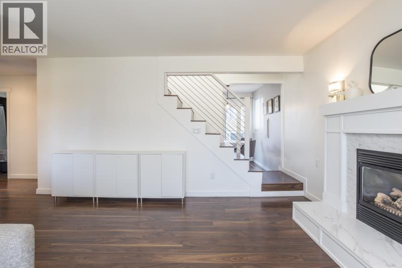 300 Douglas Crescent, Richmond, British Columbia  V7B 1E5 - Photo 6 - R3097514