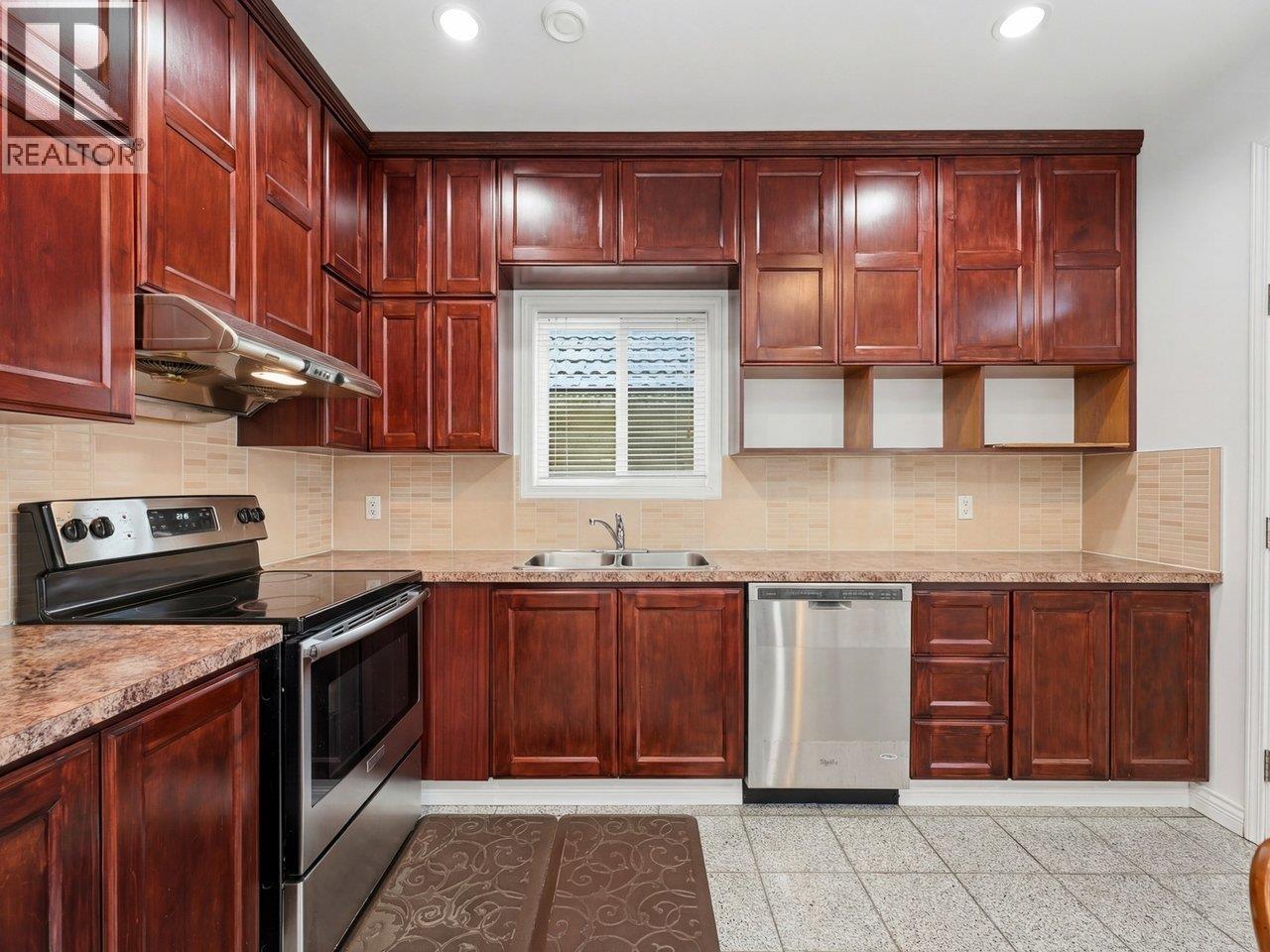 1115 Boundary Road, Vancouver, British Columbia  V5K 4T4 - Photo 10 - R3097524