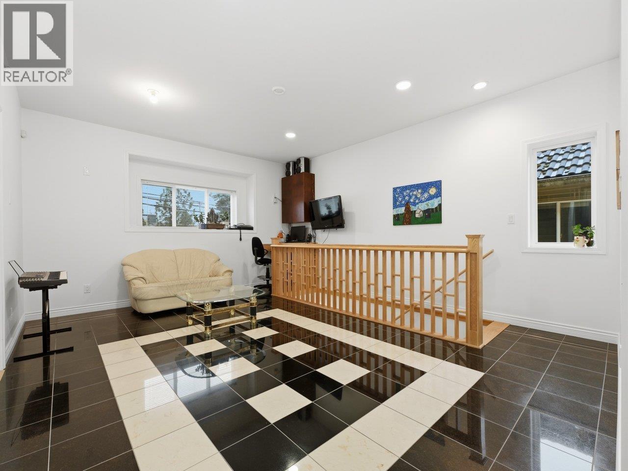 1115 Boundary Road, Vancouver, British Columbia  V5K 4T4 - Photo 6 - R3097524