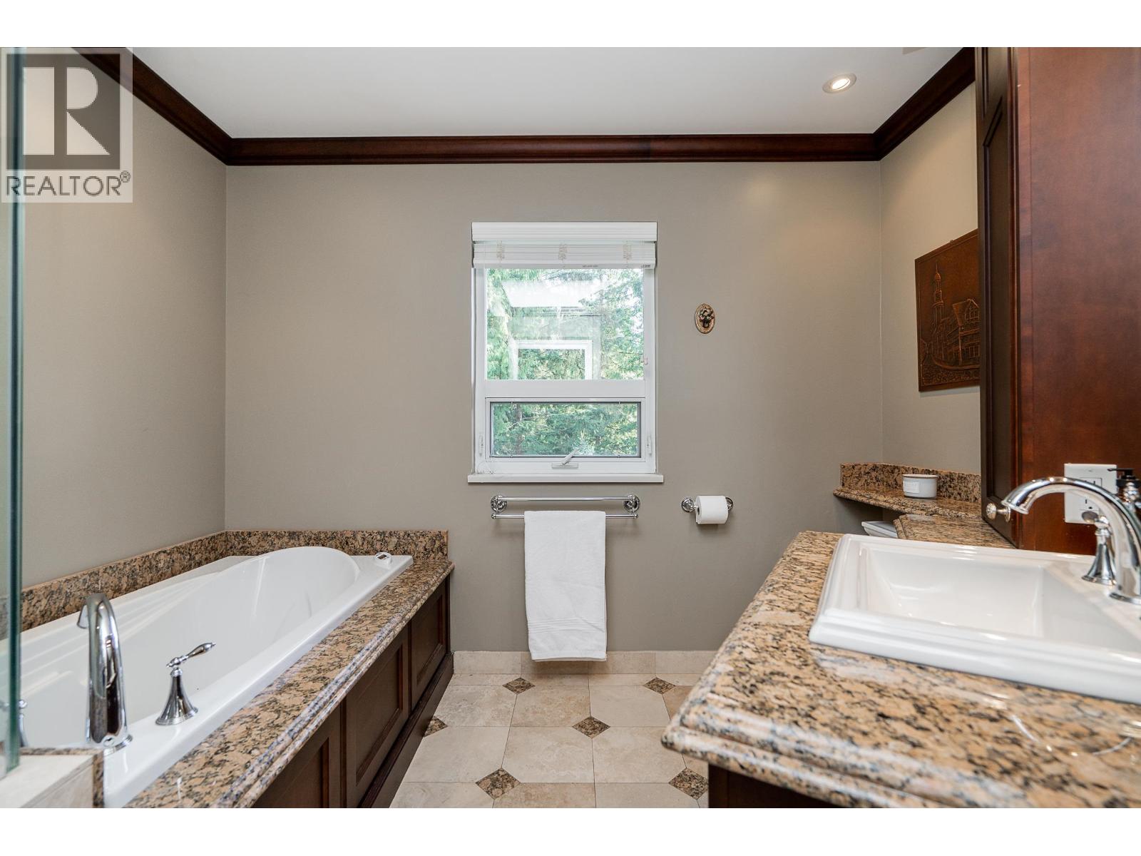 188 Wyndham Crescent, Anmore, British Columbia  V3H 4X9 - Photo 25 - R3097575