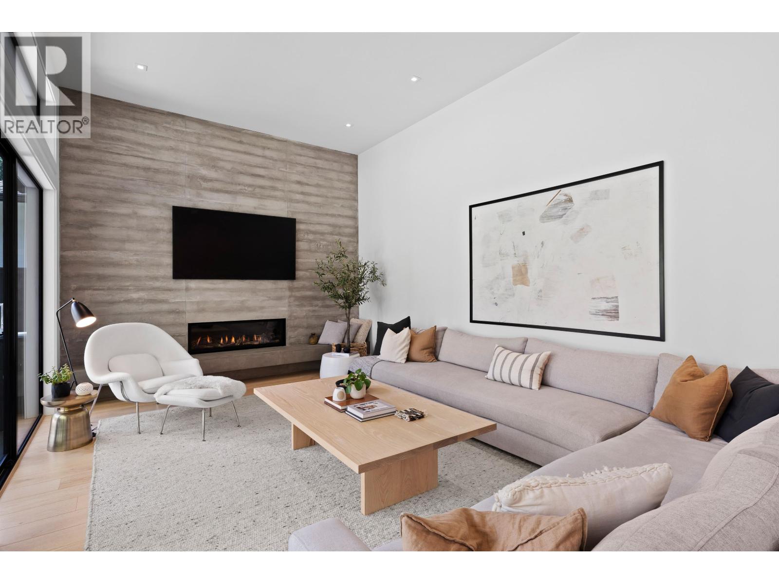 968 Belvista Crescent, North Vancouver, British Columbia  V7R 2B4 - Photo 13 - R3097580