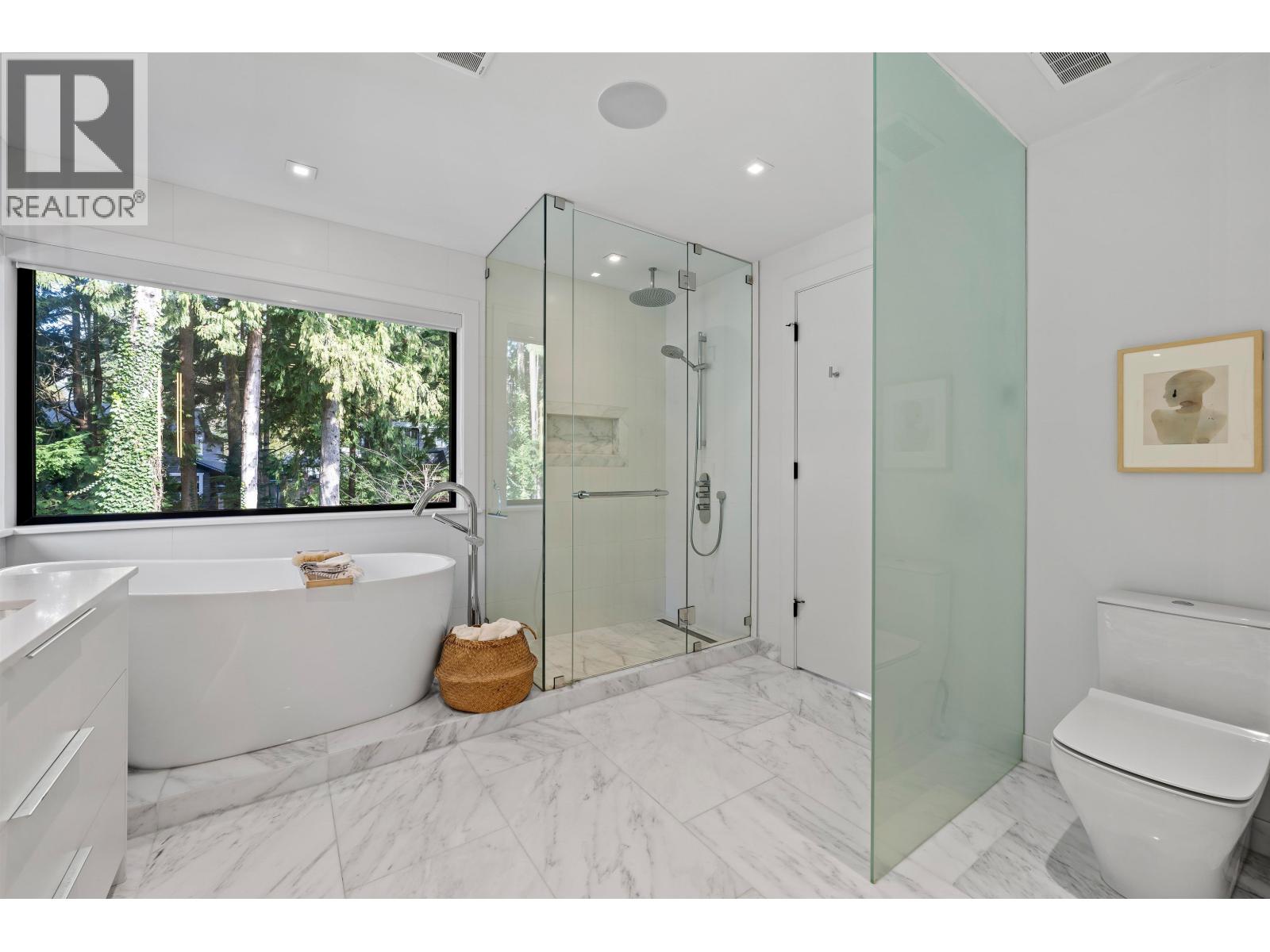 968 Belvista Crescent, North Vancouver, British Columbia  V7R 2B4 - Photo 22 - R3097580