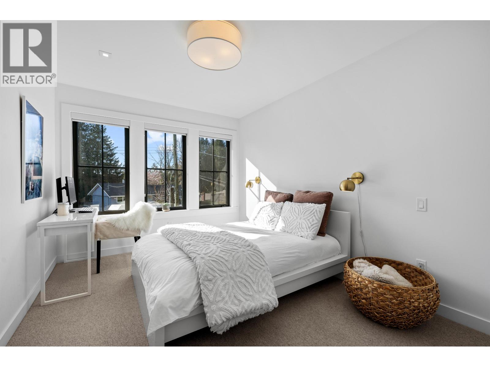 968 Belvista Crescent, North Vancouver, British Columbia  V7R 2B4 - Photo 24 - R3097580