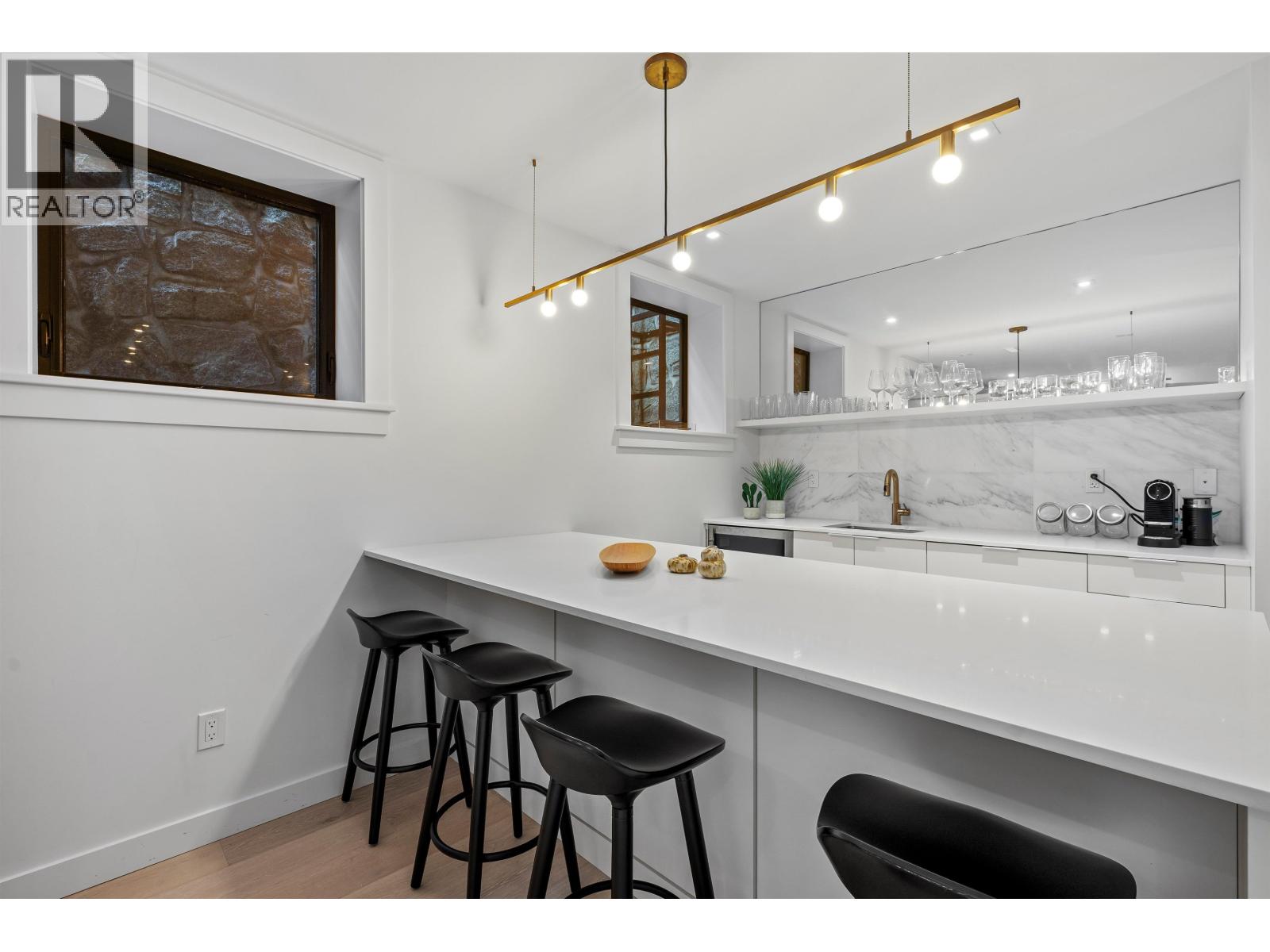 968 Belvista Crescent, North Vancouver, British Columbia  V7R 2B4 - Photo 32 - R3097580