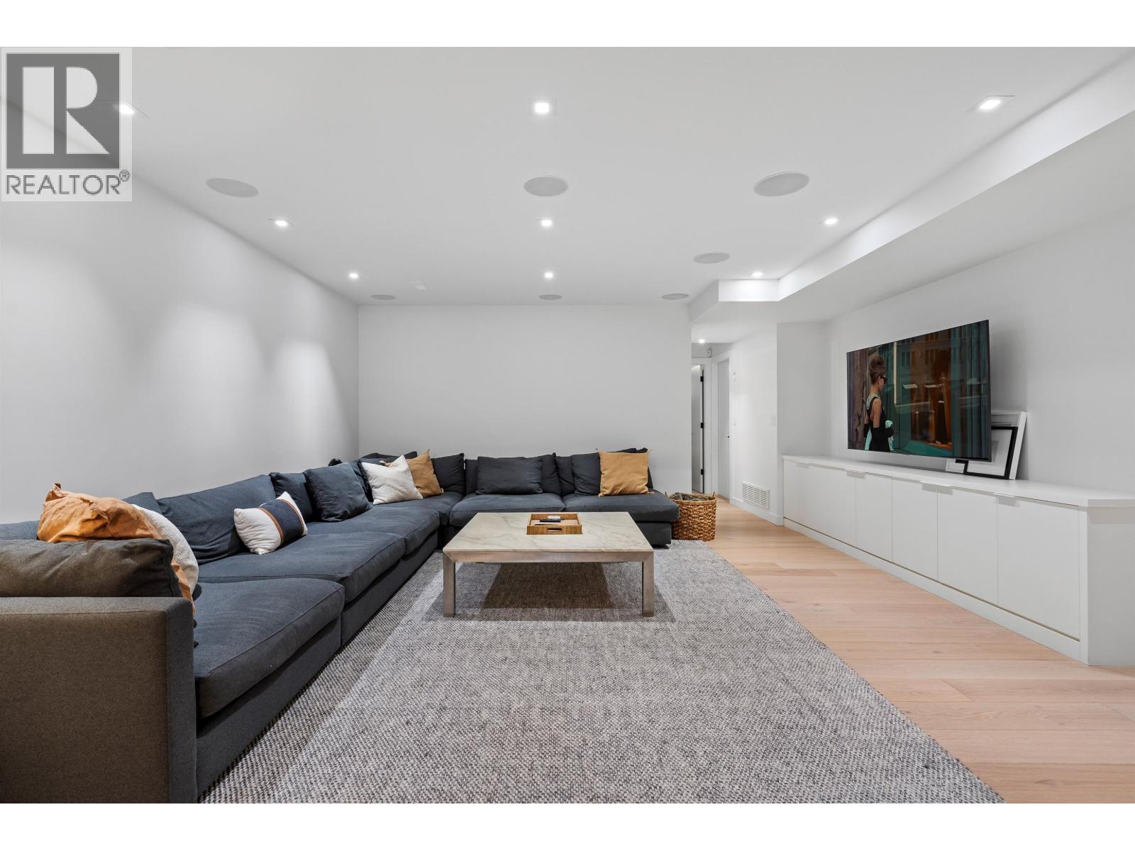 968 Belvista Crescent, North Vancouver, British Columbia  V7R 2B4 - Photo 33 - R3097580