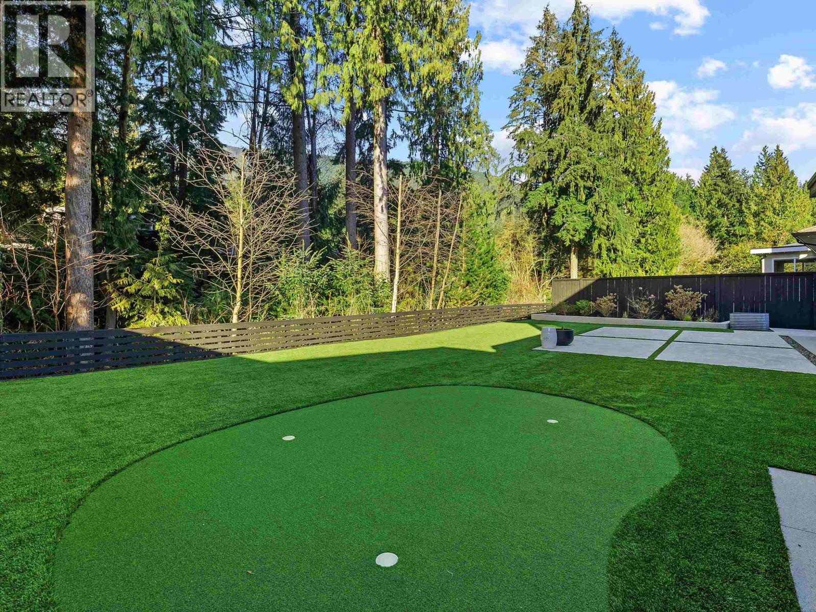 968 Belvista Crescent, North Vancouver, British Columbia  V7R 2B4 - Photo 38 - R3097580