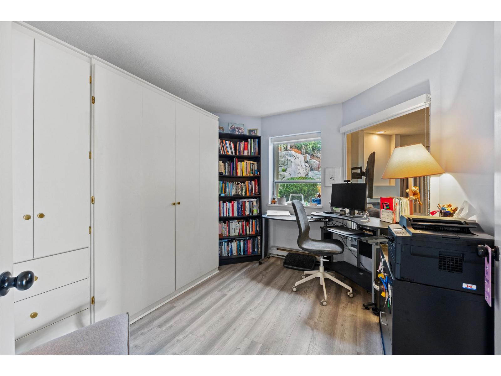 102 15025 Victoria Avenue, White Rock, British Columbia  V4B 1G2 - Photo 18 - R3097161