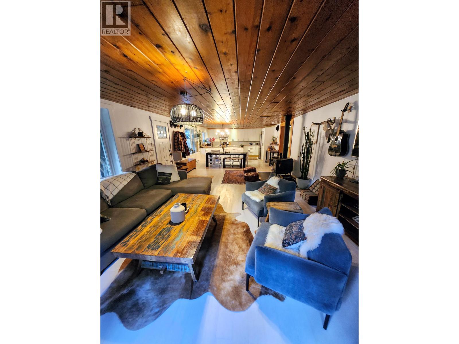 14848 Squamish Valley Road, Squamish, British Columbia  V0N 1H0 - Photo 9 - R3095939