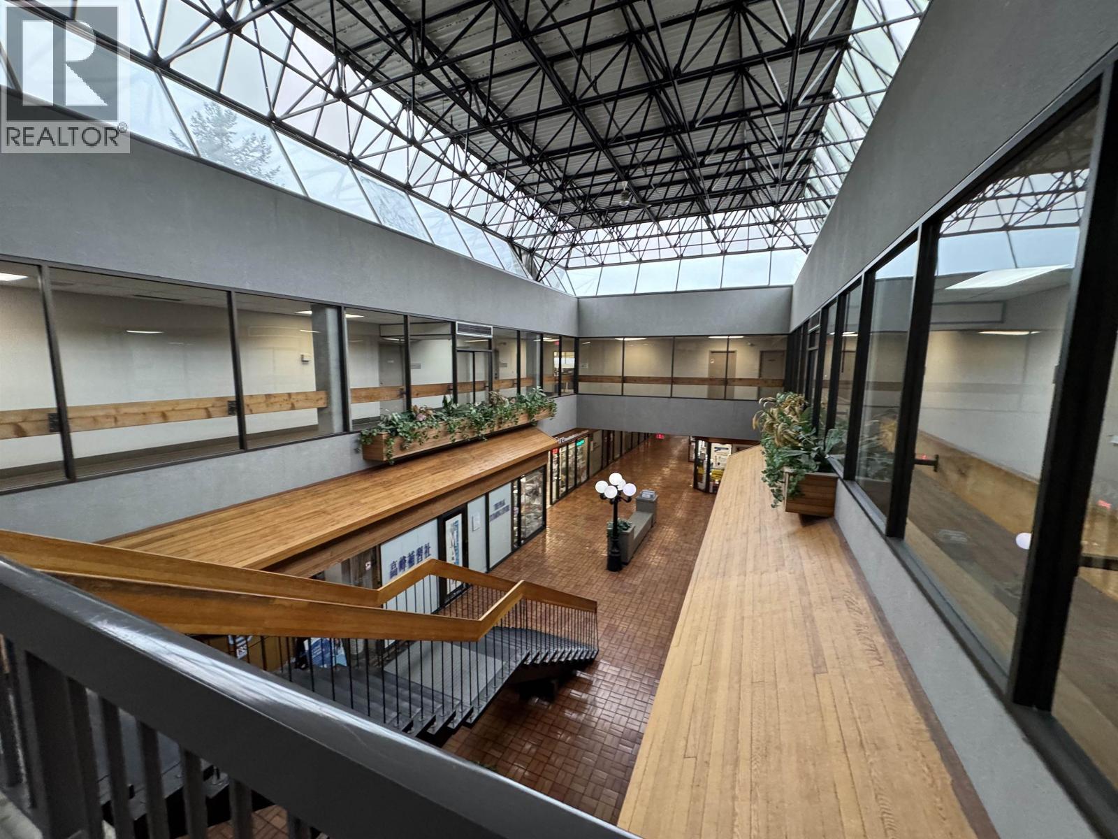 223a 3030 Lincoln Avenue, Coquitlam, British Columbia  V3N 2H6 - Photo 3 - C8076843