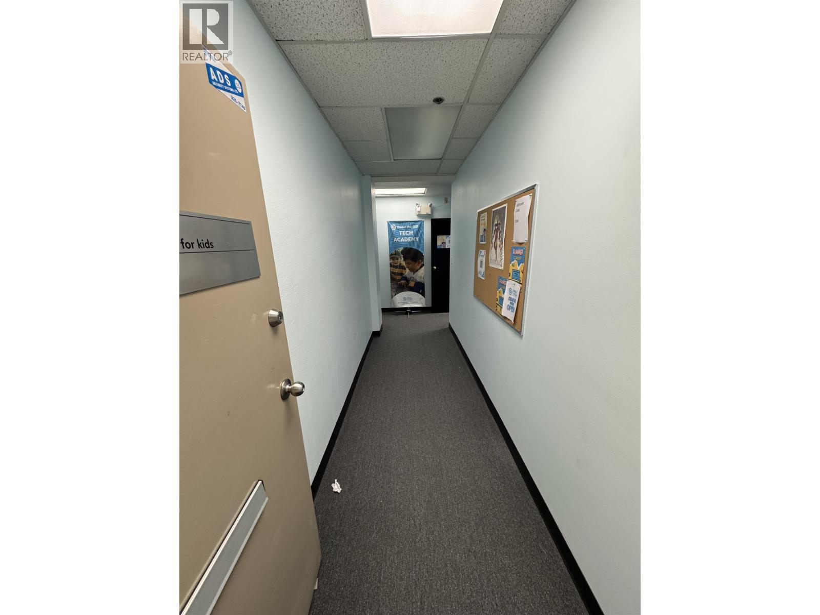 223a 3030 Lincoln Avenue, Coquitlam, British Columbia  V3N 2H6 - Photo 4 - C8076843