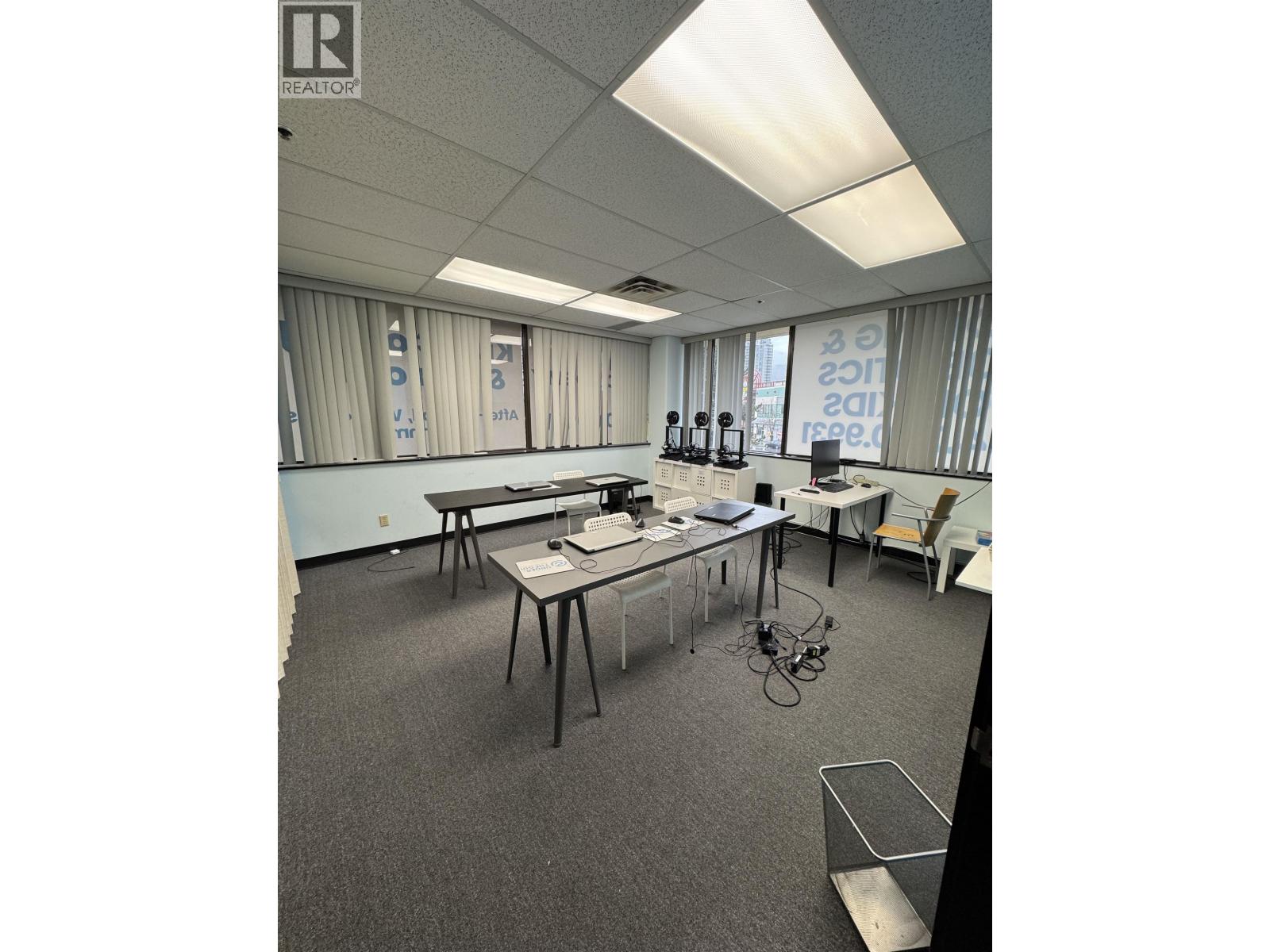 223a 3030 Lincoln Avenue, Coquitlam, British Columbia  V3N 2H6 - Photo 8 - C8076843