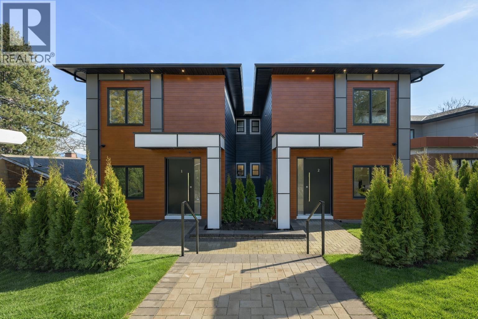 2 6176 ELGIN AVENUE, Burnaby, British Columbia