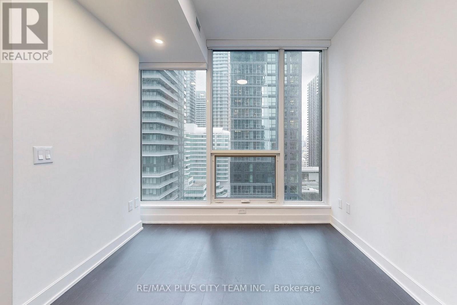 1613 - 35 Mercer Street, Toronto (Waterfront Communities), Ontario  M5V 0V1 - Photo 17 - C12863062