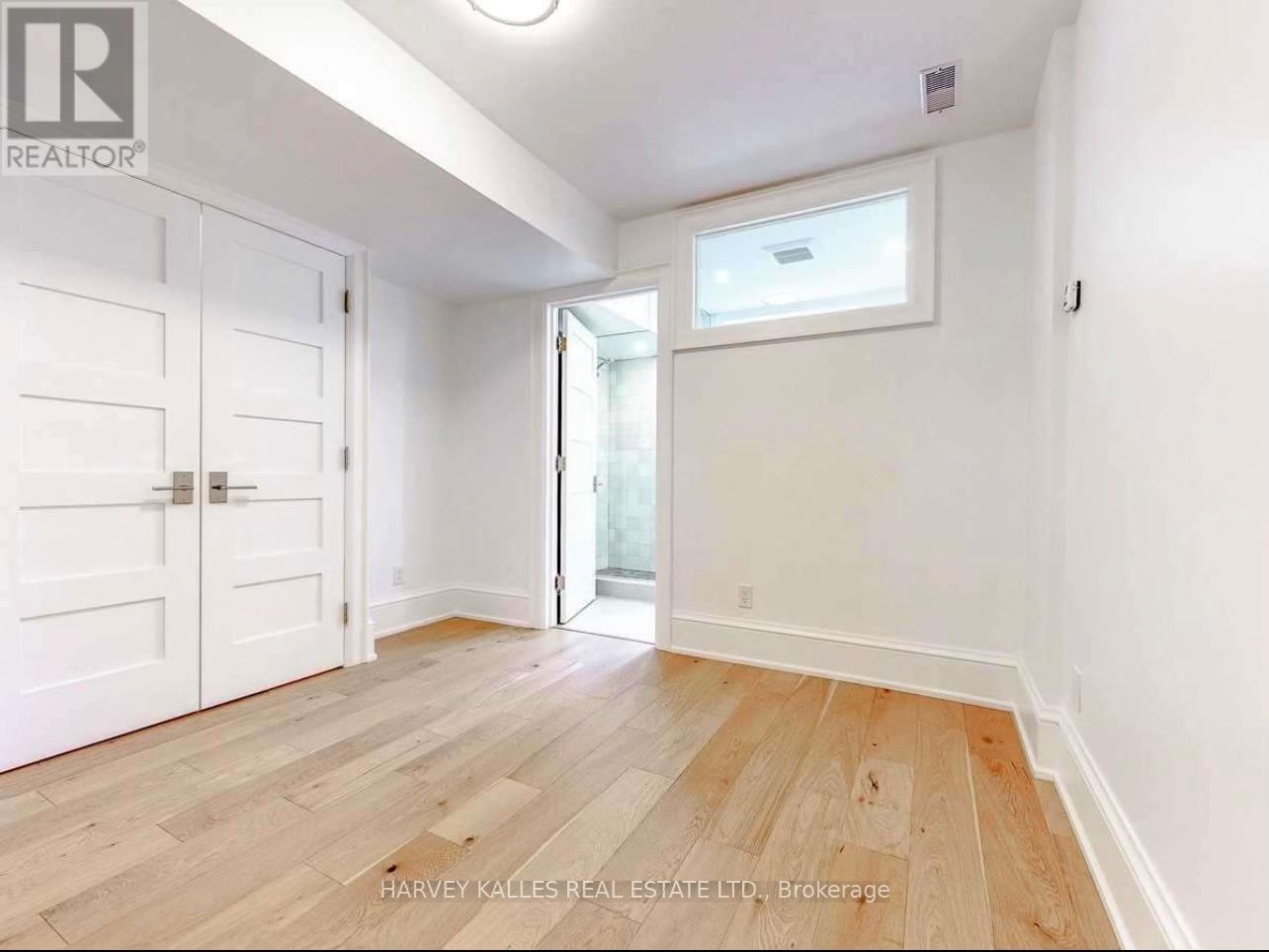 Lower - 10 Duggan Avenue, Toronto, Ontario  M4V 1Y2 - Photo 14 - C12863142