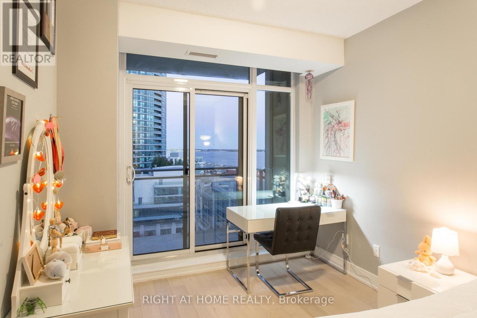 1508 - 21 Grand Magazine Street, Toronto, Ontario  M5V 1B5 - Photo 15 - C12863148