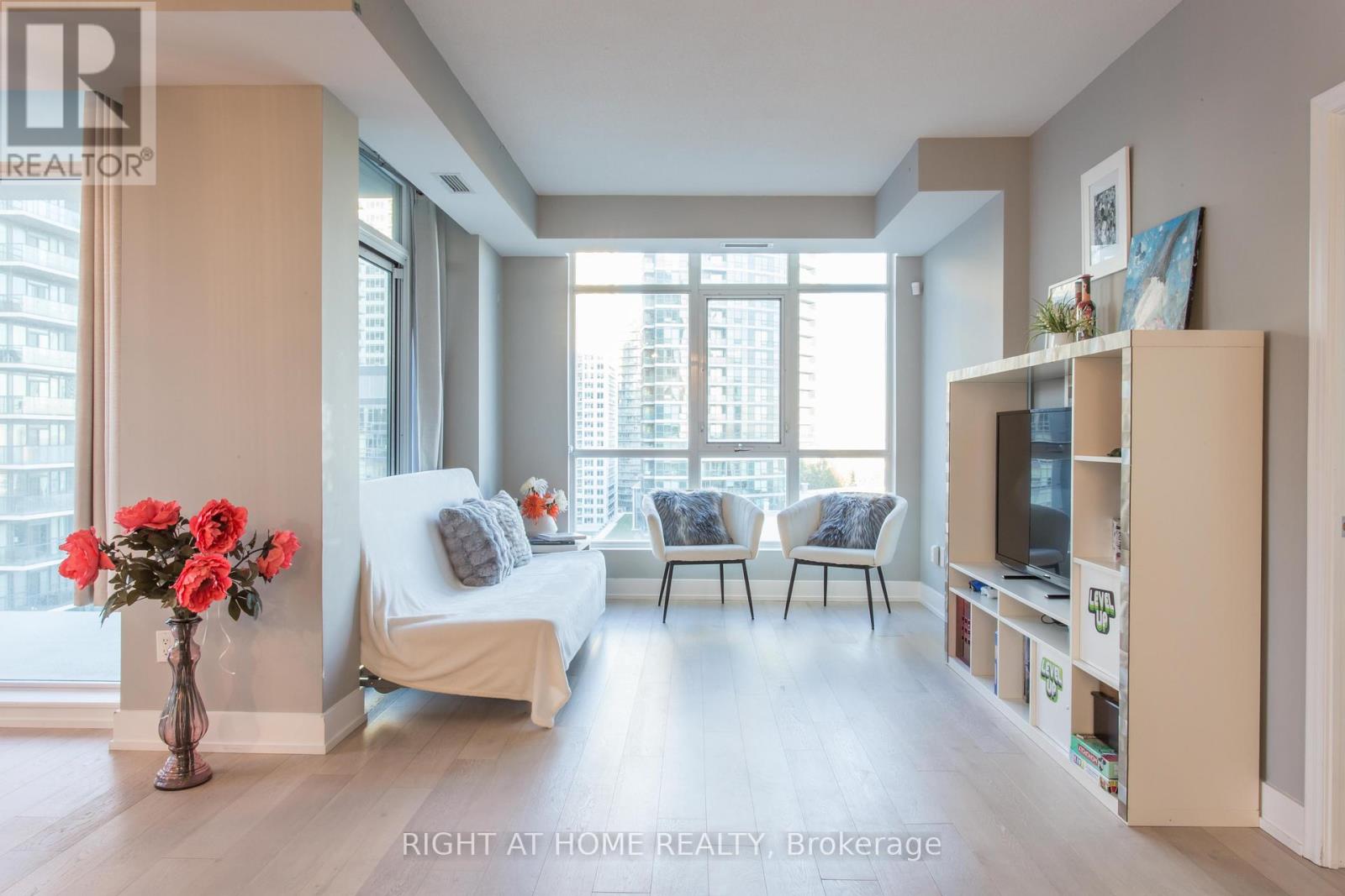 1508 - 21 Grand Magazine Street, Toronto, Ontario  M5V 1B5 - Photo 3 - C12863148