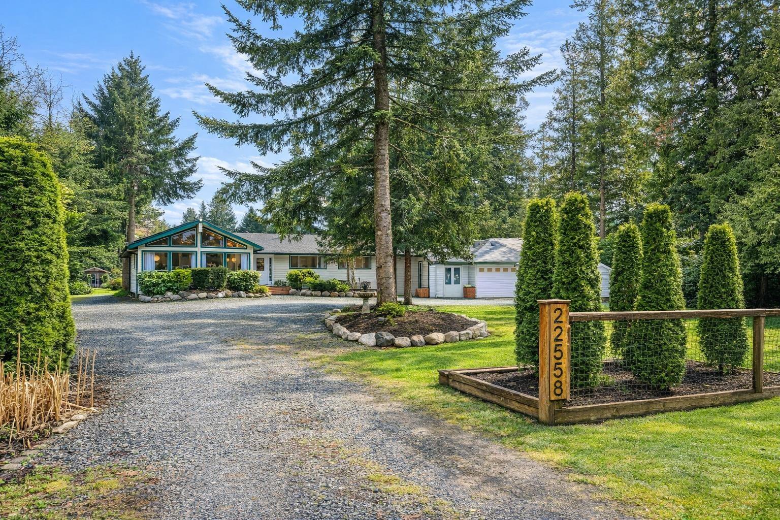 22558 Old Yale Road, Langley, British Columbia  V2Z 2V4 - Photo 1 - R3097296