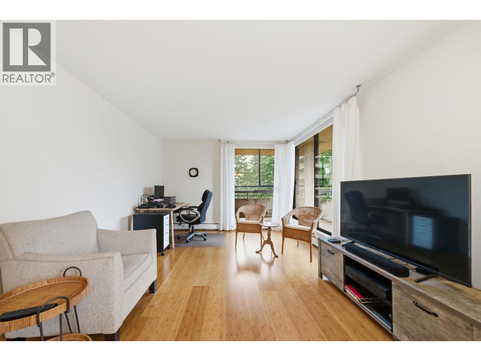 503 3755 Bartlett Court, Burnaby, British Columbia  V3J 7G7 - Photo 12 - R3097290