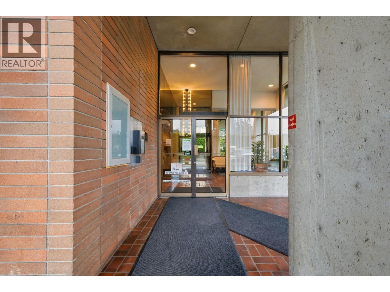 503 3755 Bartlett Court, Burnaby, British Columbia  V3J 7G7 - Photo 2 - R3097290