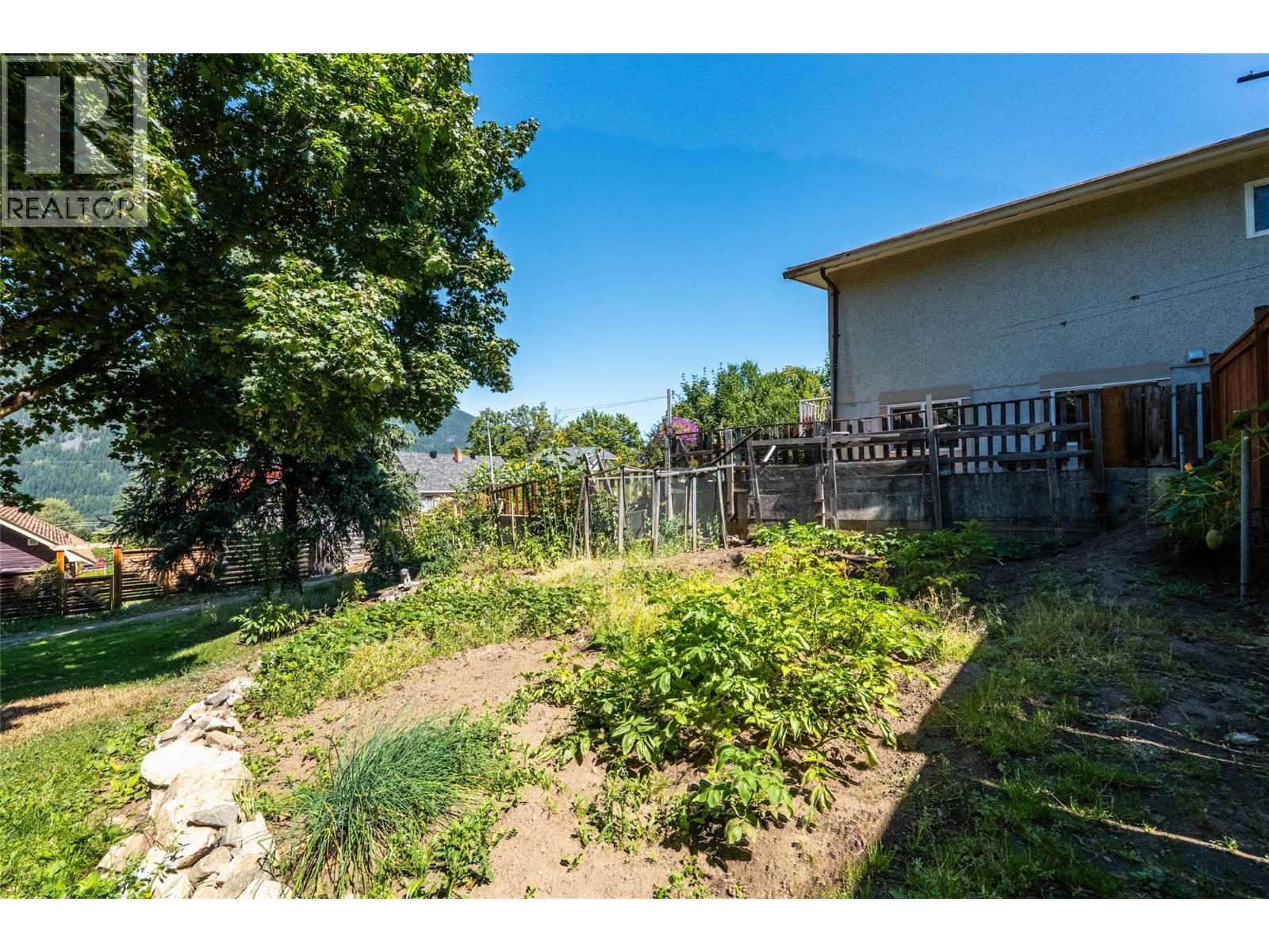 1417 Stanley Street, Nelson, British Columbia  V1L 1R2 - Photo 32 - 10378614