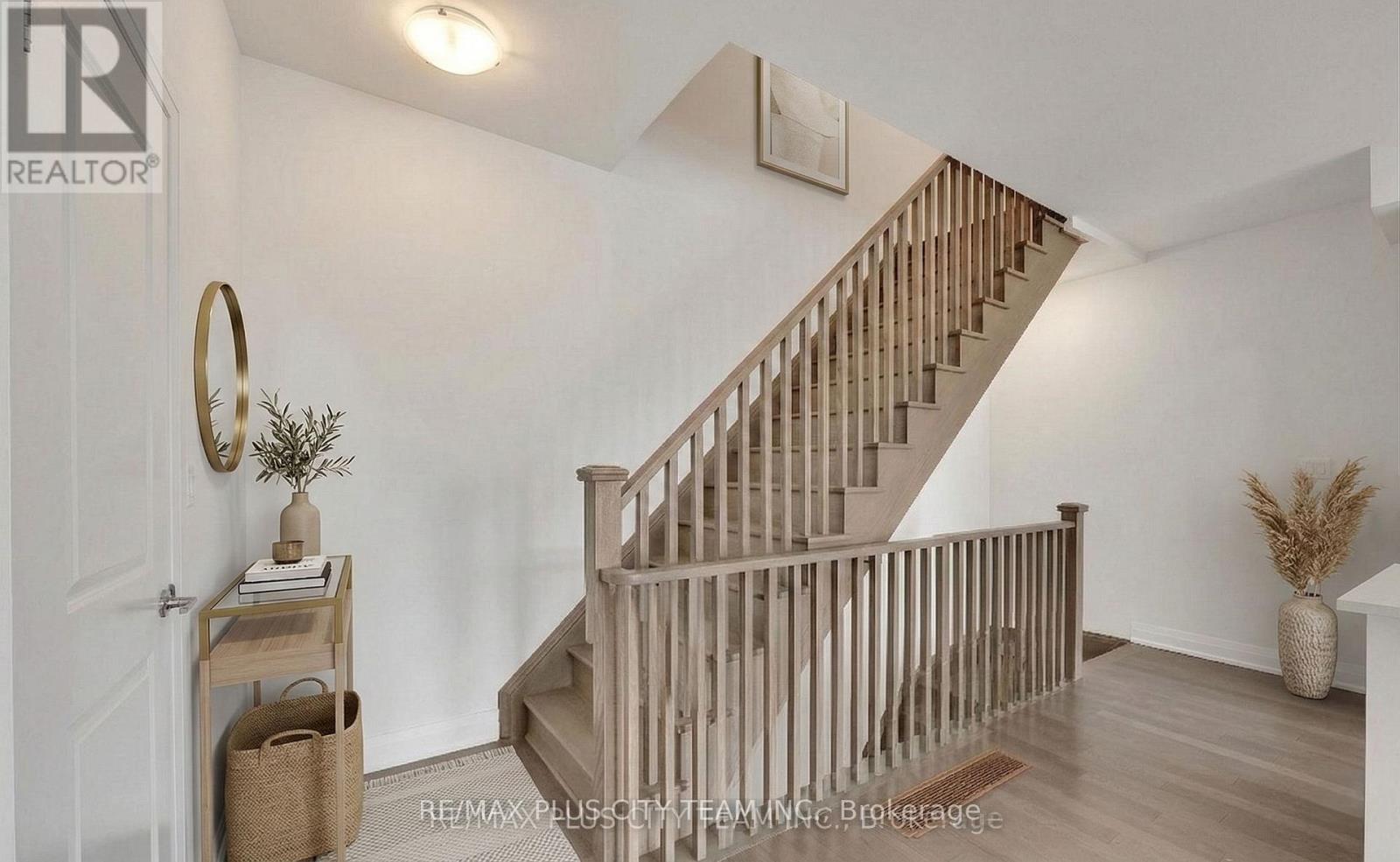 2536 Littlefield Crescent, Oakville, Ontario  L6M 5L9 - Photo 10 - W12720984