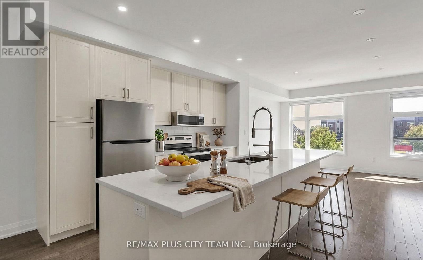 2536 Littlefield Crescent, Oakville, Ontario  L6M 5L9 - Photo 4 - W12720984