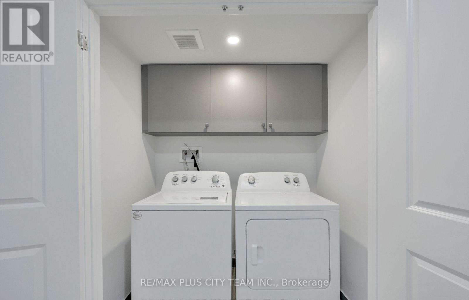 2536 Littlefield Crescent, Oakville, Ontario  L6M 5L9 - Photo 8 - W12720984