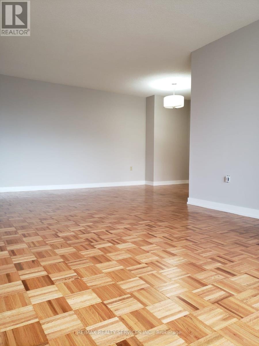 1806 - 4 Kings Cross Road, Brampton, Ontario  L6T 3X8 - Photo 10 - W12836112