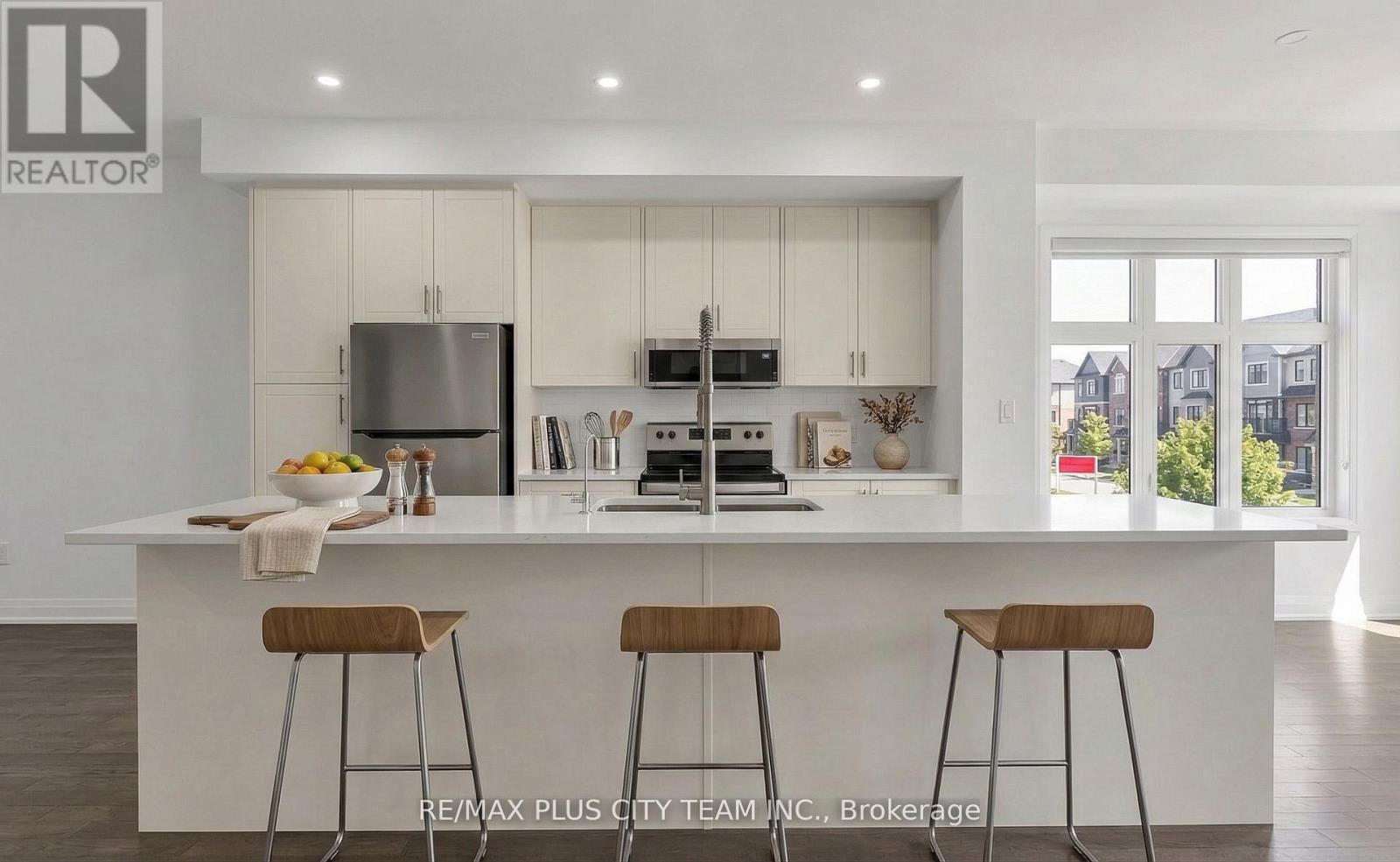 2536 Littlefield Crescent, Oakville, Ontario  L6M 5L9 - Photo 5 - W12720984