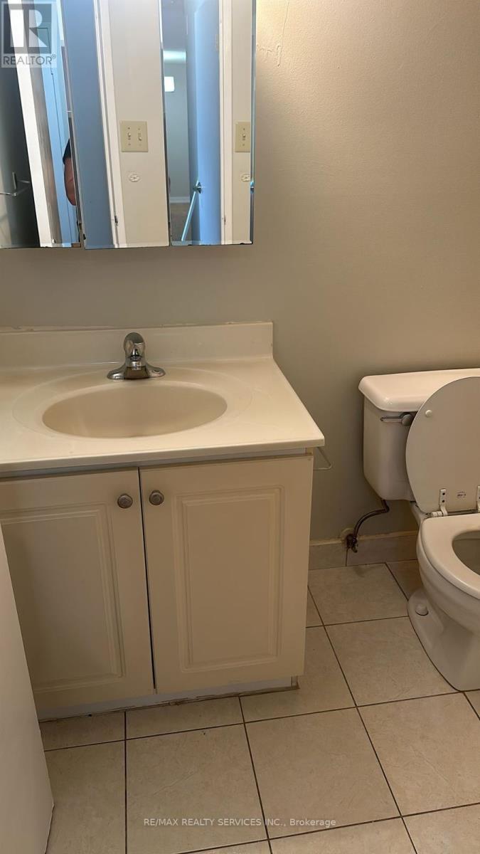 1806 - 4 Kings Cross Road, Brampton, Ontario  L6T 3X8 - Photo 9 - W12836112