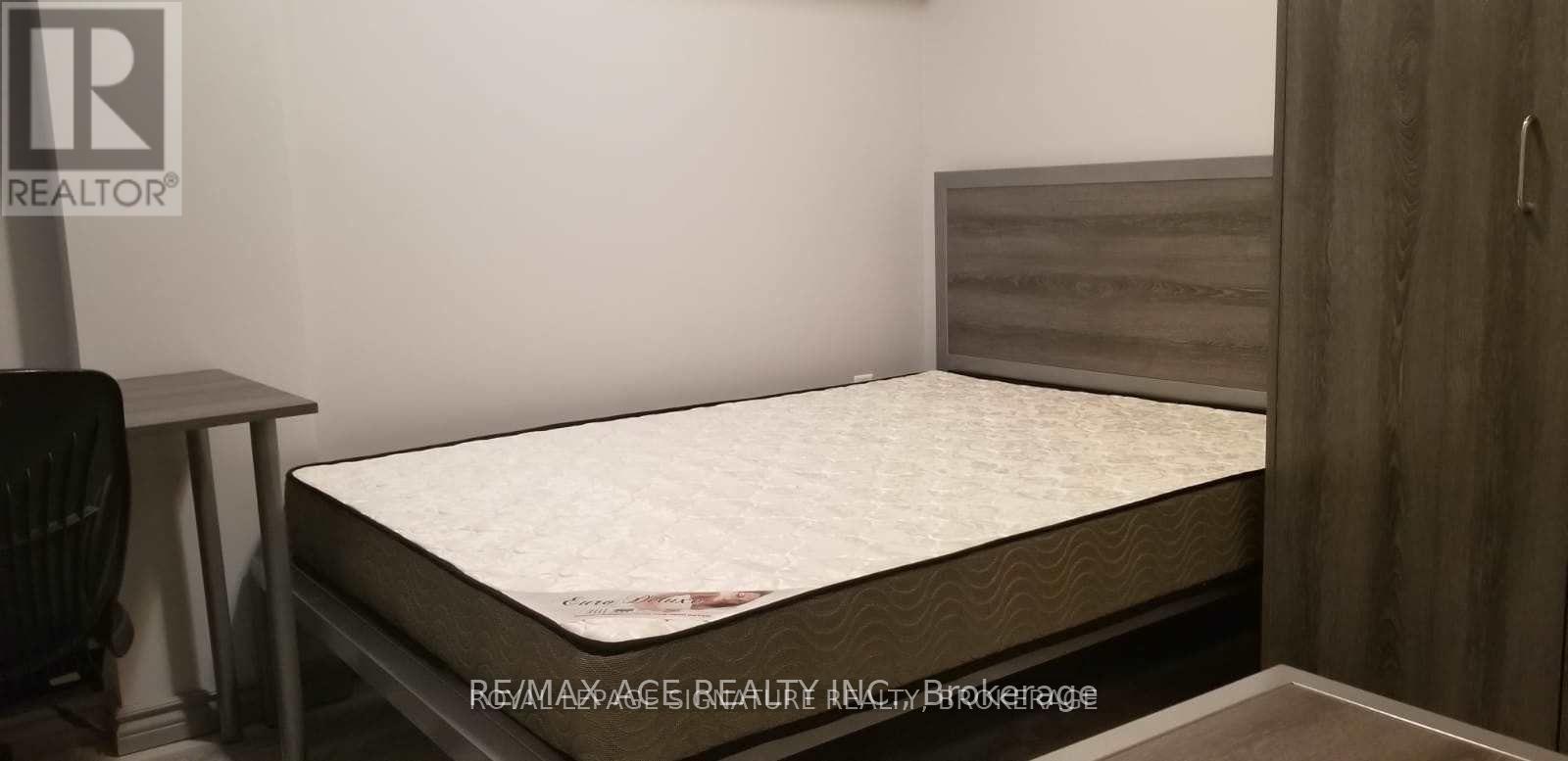 F-207 - 275 Larch Street, Waterloo, Ontario  N2L 3R2 - Photo 11 - X12762568