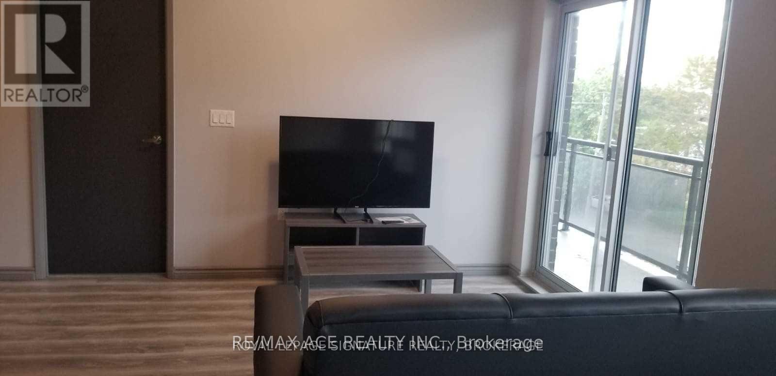 F-207 - 275 Larch Street, Waterloo, Ontario  N2L 3R2 - Photo 7 - X12762568