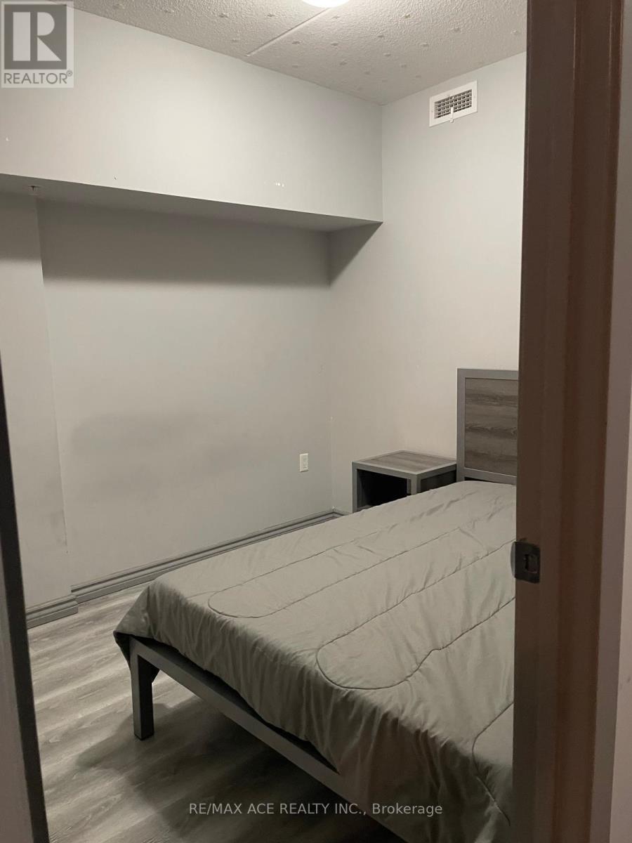 F-207 - 275 Larch Street, Waterloo, Ontario  N2L 3R2 - Photo 12 - X12762568