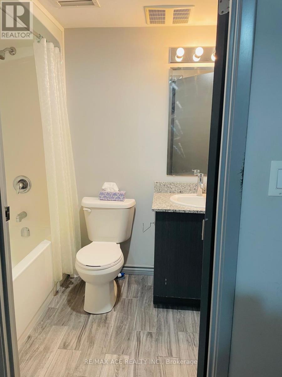 F-207 - 275 Larch Street, Waterloo, Ontario  N2L 3R2 - Photo 17 - X12762568