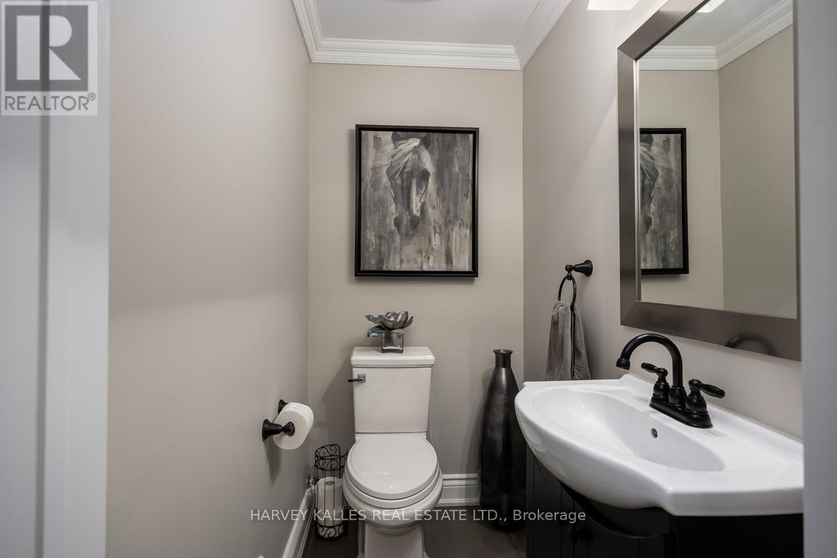 16 Powseland Crescent, Vaughan, Ontario L4L 0C5 - Photo 36 - N12863026