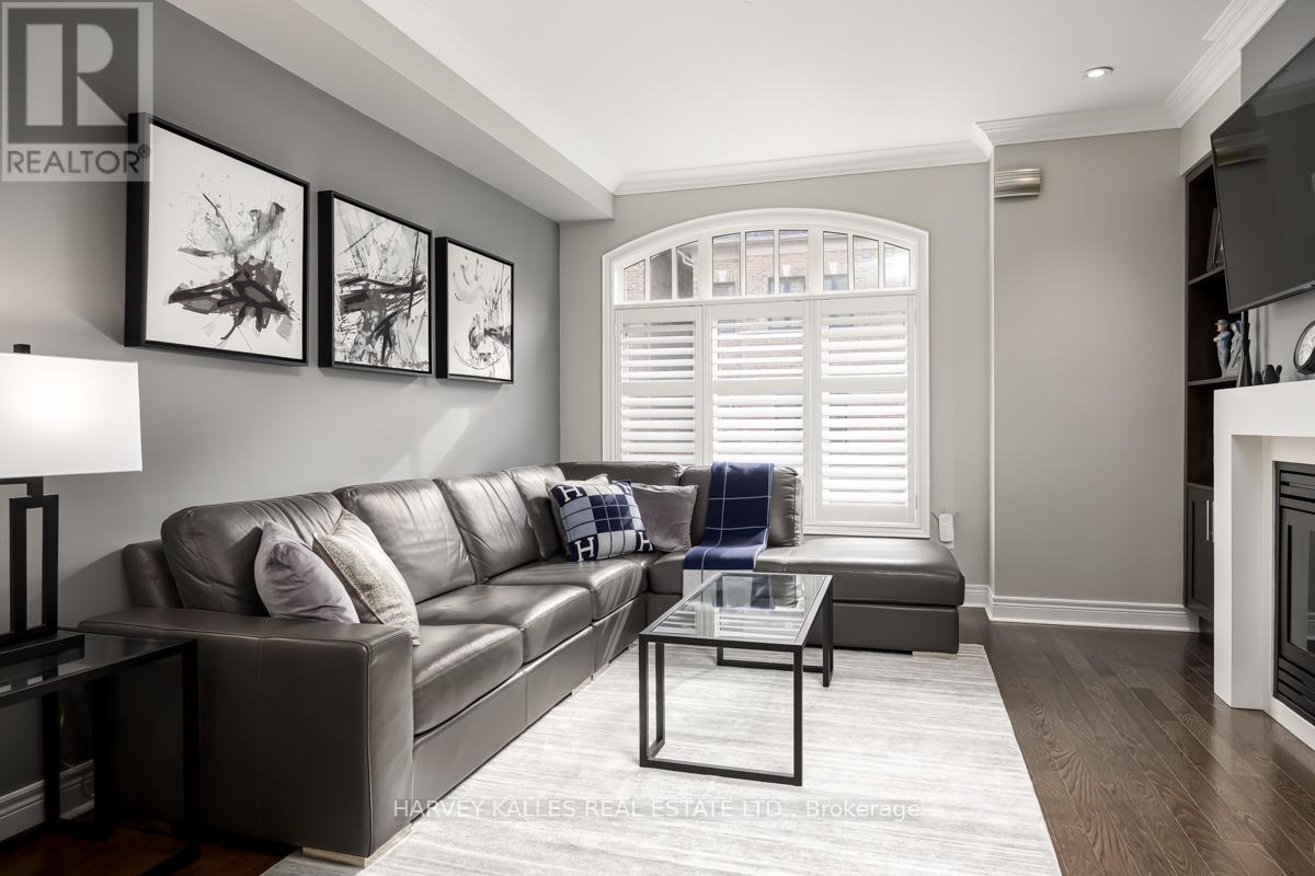 16 Powseland Crescent, Vaughan, Ontario L4L 0C5 - Photo 6 - N12863026