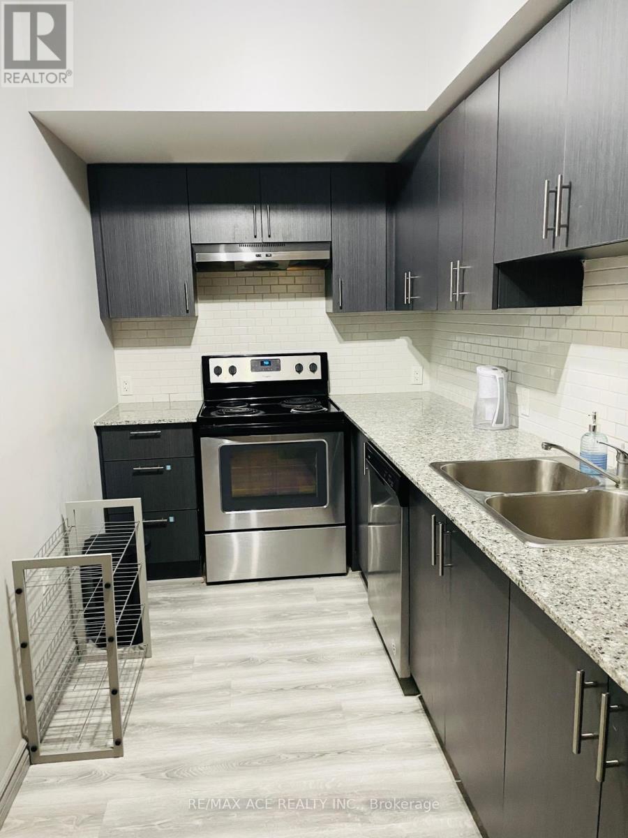 F-207 - 275 Larch Street, Waterloo, Ontario  N2L 3R2 - Photo 5 - X12762568